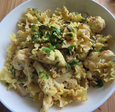 Pasta with Seared Cauliflower & Garlic