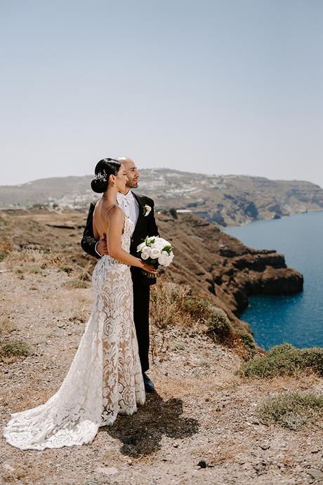 intimate-wedding-santorini-romantic-blooms-fairy-lights_02