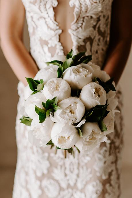 intimate-wedding-santorini-romantic-blooms-fairy-lights_07