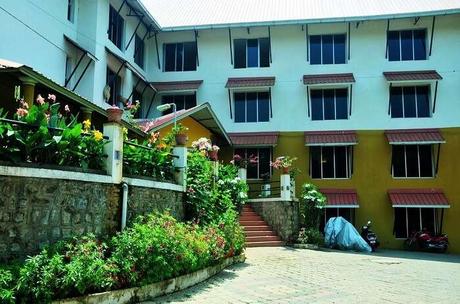 10 Light-On-Pocket Coorg Hotels For Every Budget
