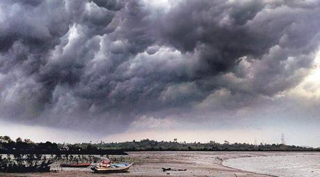 Low pressure area likely to intensify into very severe cyclonic storm, cross Bengal, Odisha on May 26 - The Indian Express