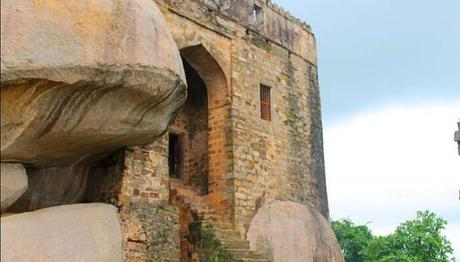 Visit The Madan Mahal Fort To Know What Royalty Feels Like
