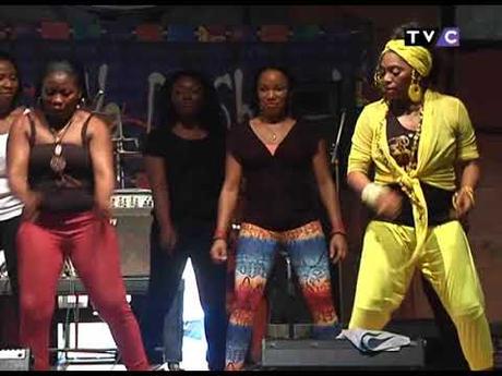 Yeni Kuti Biography, Birthday, Daughter, Husband, Mother, Instagram, Net Worth