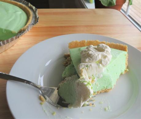 Fluffy Key Lime Pie