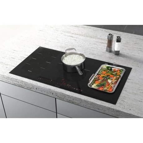 Best overall Induction cooktop: Bosch FlexInduction NITP068UC