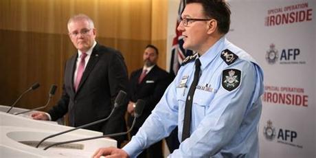 European and australian police join forces with fbi to seize weapons, drugs and $148m in cash first published on tue 8 jun 2021 01.34 edt a global sting in which organised crime gangs were sold. ANOM: Hundreds arrested in massive global crime sting ...
