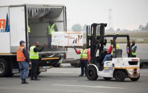 Parliament calls for temporary COVID-19 vaccine patent waiver | News | European Parliament