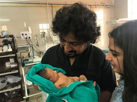 Some birthparents allow the adoptive parents in the delivery room while the baby is born, and some adoptive families don't even arrive at the hospital until after the baby is born. Baby abandoned in garbage bin, rescued by Indian couple ...
