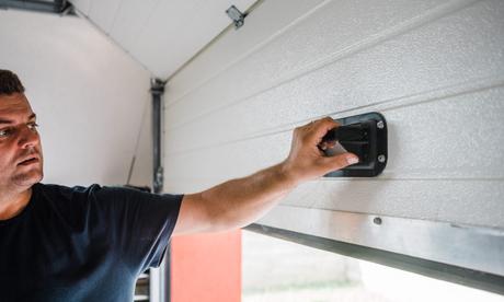 3 Easy Ways To Lock Garage Door From Inside