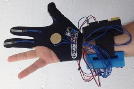 Electronic Glove helps doctors diagnose