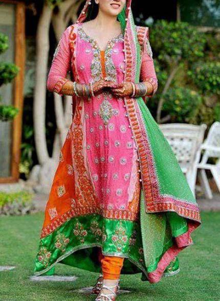 Bridal Mehndi Dresses 2012 for Pakistani Brides a Courteous Collection for Hymeneals