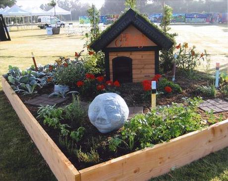 dog house from Permaloc Eco Day ~ Dog House Designs and Which Would You Choose? HomeSpirations