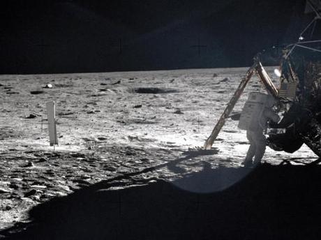 Neil Armstrong on the lunar surface (Photo: NASA)