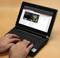 Netbooks vs. Laptops.  Benefits and pitfalls