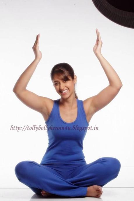 Ileana - Hot n Cute with Mob