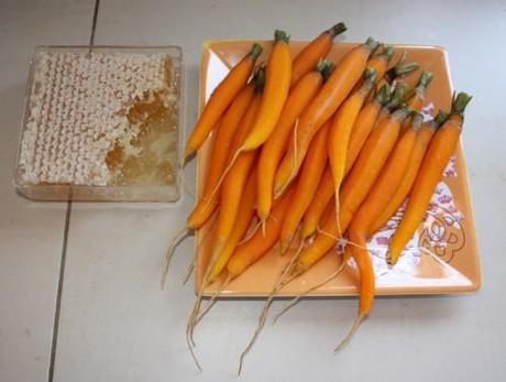 CARROTS WITH HORSERADISH AND HONEYCOMB