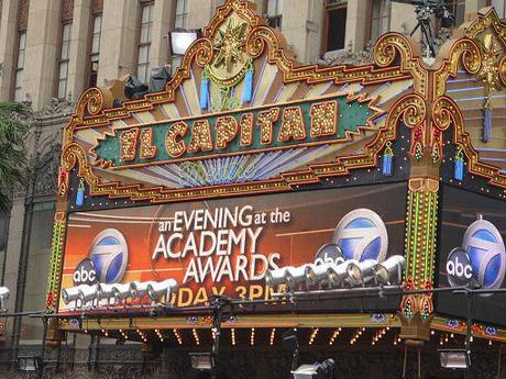 learn languages with english subtitles: El Capitan Theatre