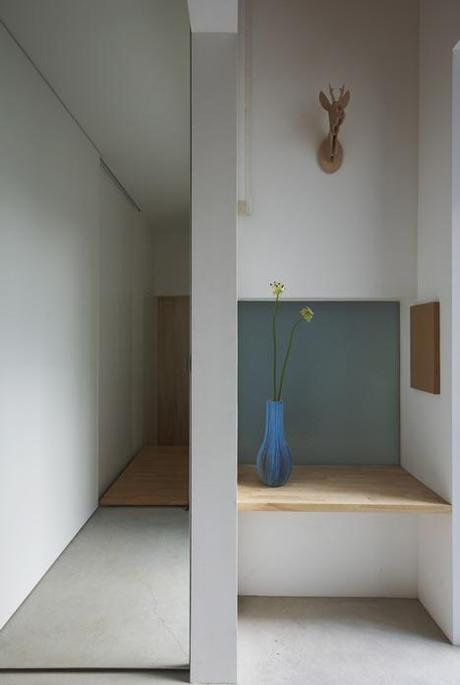 House in Futako Shinchi by Tato Architects