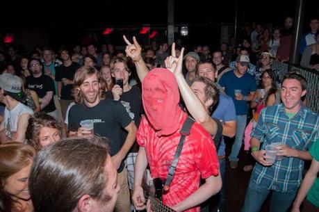 adebisi shank mhow 8 FANG ISLAND PLAYED MUSIC HALL OF WILLIAMSBURG [PHOTOS]