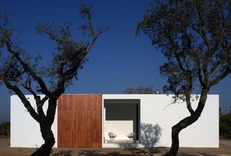 Casa no Litoral Alentejano by Aires Mateus Studio