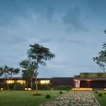 Casa HS by Studio Arthur Casas