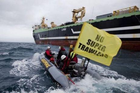 9,500-ton Super-Trawler Approved To Fish In Australian Waters