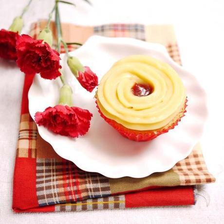 Lemon Cupcakes with Pastry Cream and Raspberry Curd
