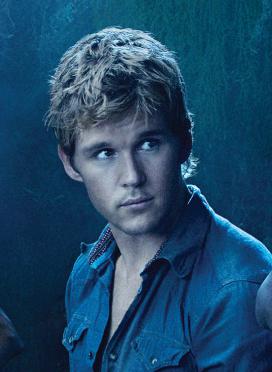 Ryan Kwanten says Jason experiences a growth spurt in Season 4