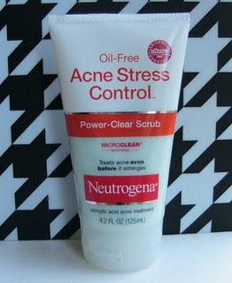 Neutrogena Acne Stress Control Power-Clear Scrub