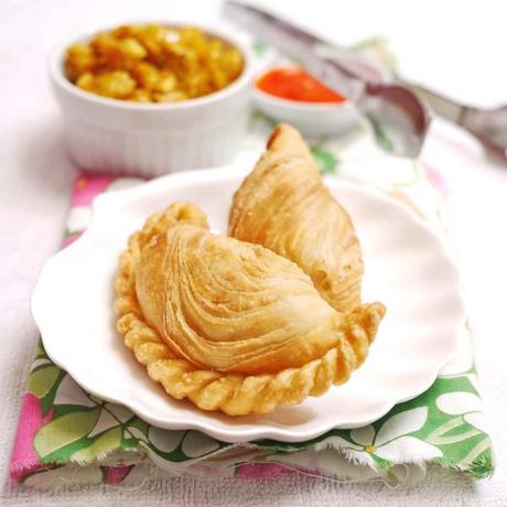 Spiral Curry Puffs