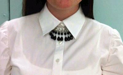 black beads 1Button Up Fashion: The Bow Tie Effect
