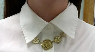 gold flowers 2Button Up Fashion: The Bow Tie Effect