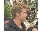 Video: Ryan Kwanten Grove with Extra