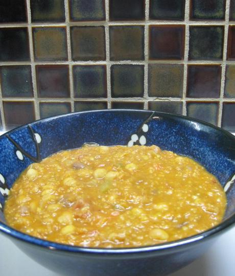 Moroccan lentil soup with corn bread