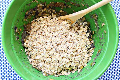 Dried fruits and seeds bars