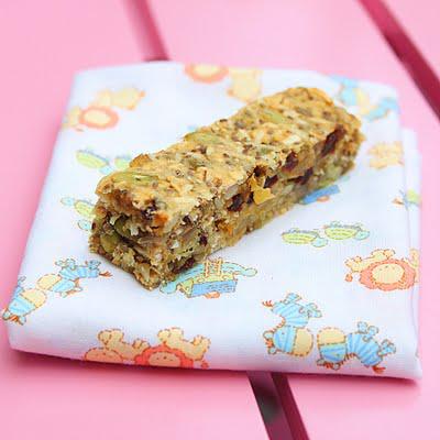 Dried fruits and seeds bars