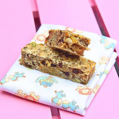 Dried fruits and seeds bars