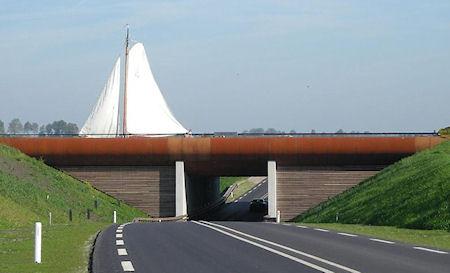 11 Incredible Navigable Aqueducts