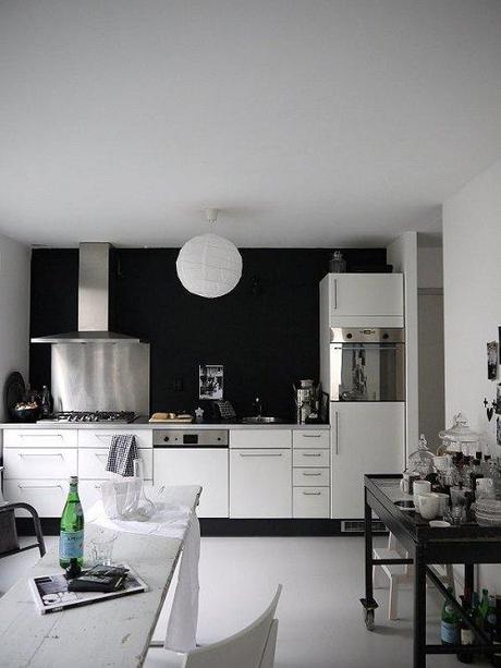 BLACK//WHITE and French all over…