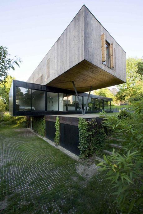 R House by Colboc Franzen et Associés