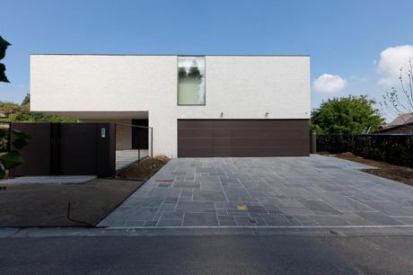 Courtyard House VW by Areal Architecten