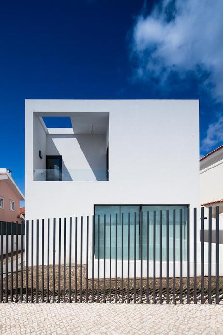 DJ House by [i]da arquitectos