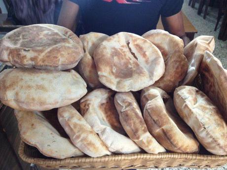 Baroud Tyre: Having Breakfast the Old Fashioned Way