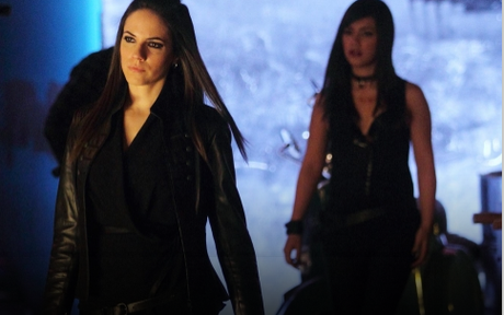 Review #3678: Lost Girl 2.21: “Into the Dark”