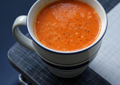 Recipe – Warming red pepper & tomato soup