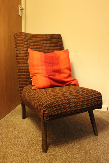 My retro-inspired living room – an old armchair rescued!