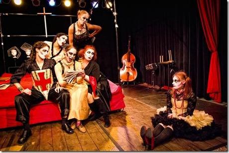 Review: Six Dead Queens and an Inflatable Henry (Piccolo Theatre)
