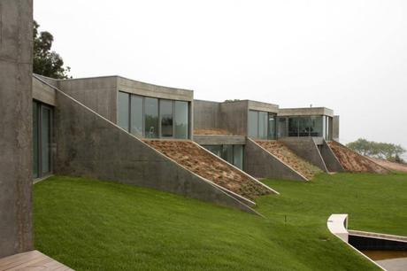 House Foz do Arelho by Alexandre Burmester Arquitectos Associados