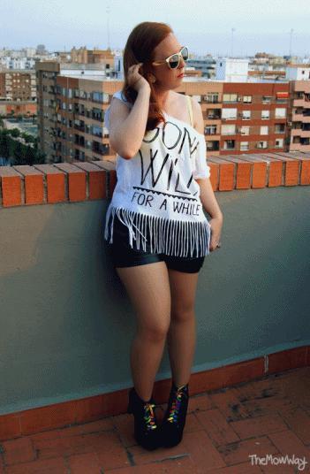 outfit themowway leather shorts rayban fringe top