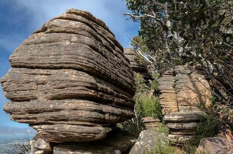 rocks on climb from boundary gap